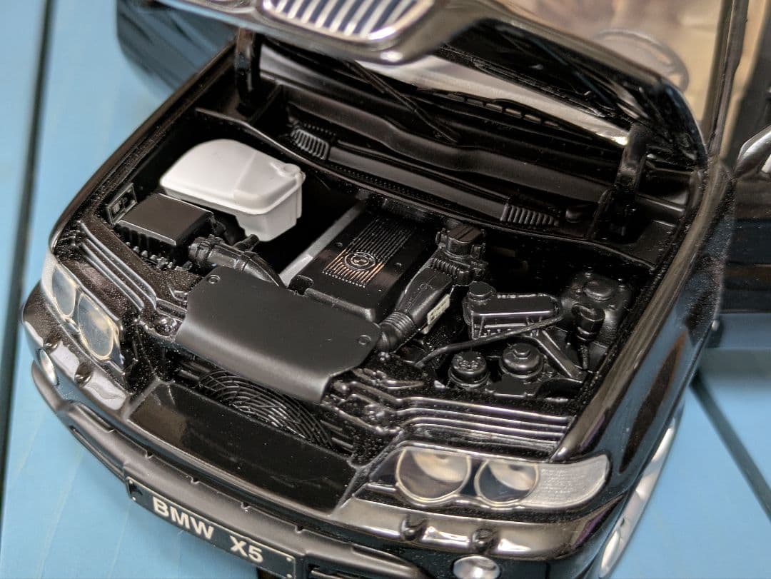 京商  X5 4.4i ミニカー　1:18