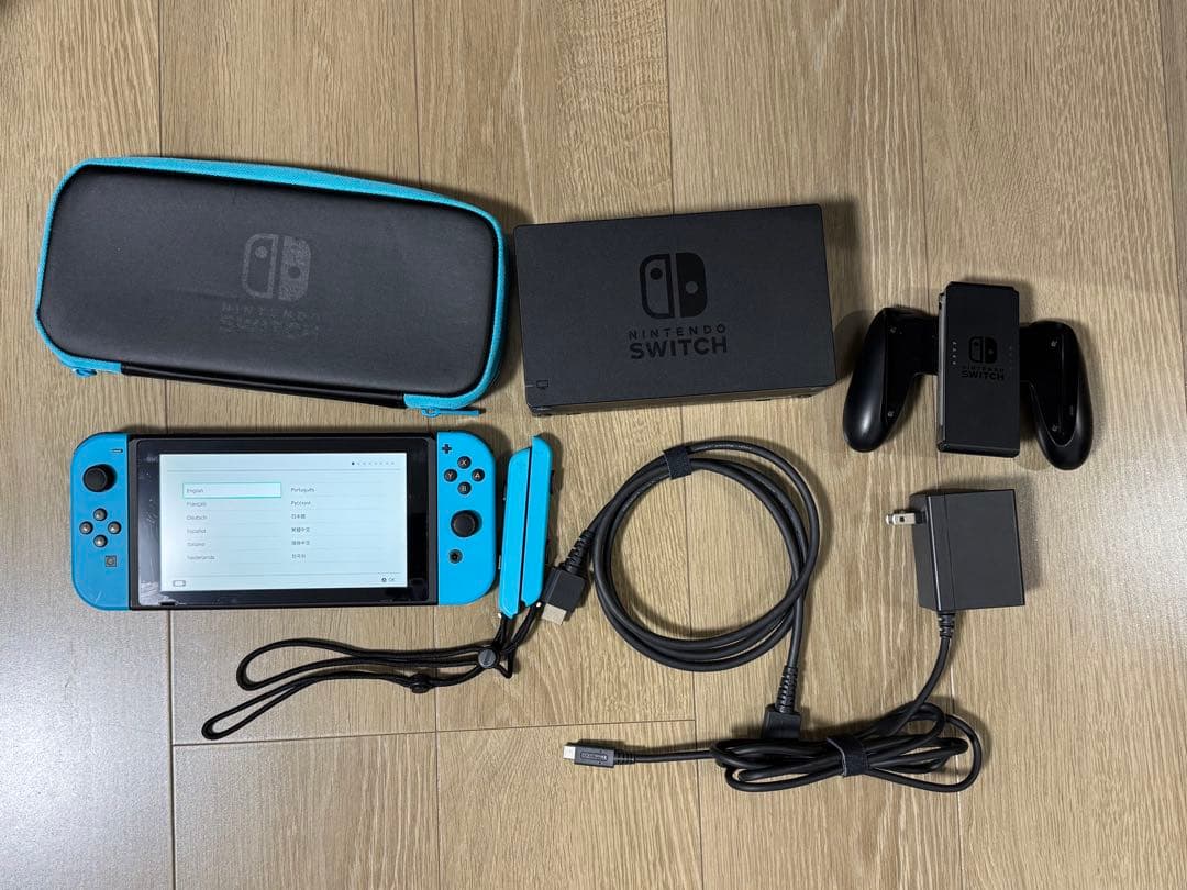 Nintendo Switch 本体（おまけ有り） Nintendo Switch おまけケース付き - メルカリ