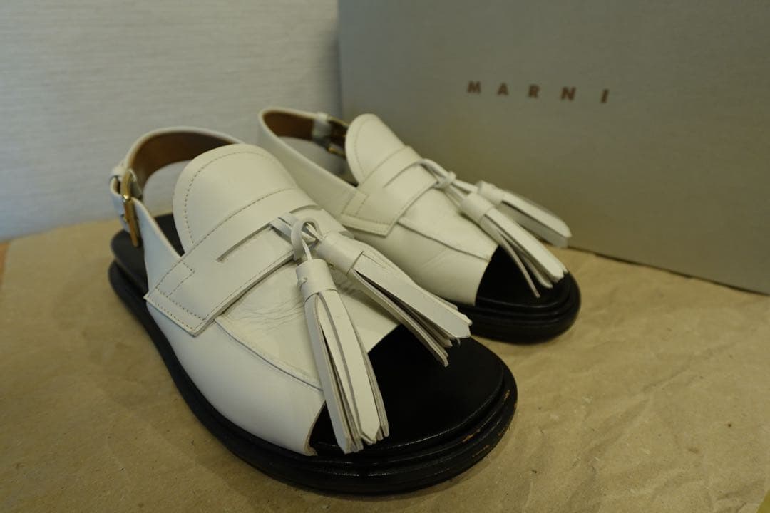 MARNI タッセル付きホワイトサンダル コメ兵｜マルニ MARNI サンダル｜MARNI｜レディースファッション