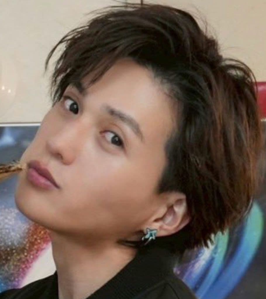 A*a様 八木勇征 着用 ルイヴィトン M00320 ブックルモノグラムビーズ