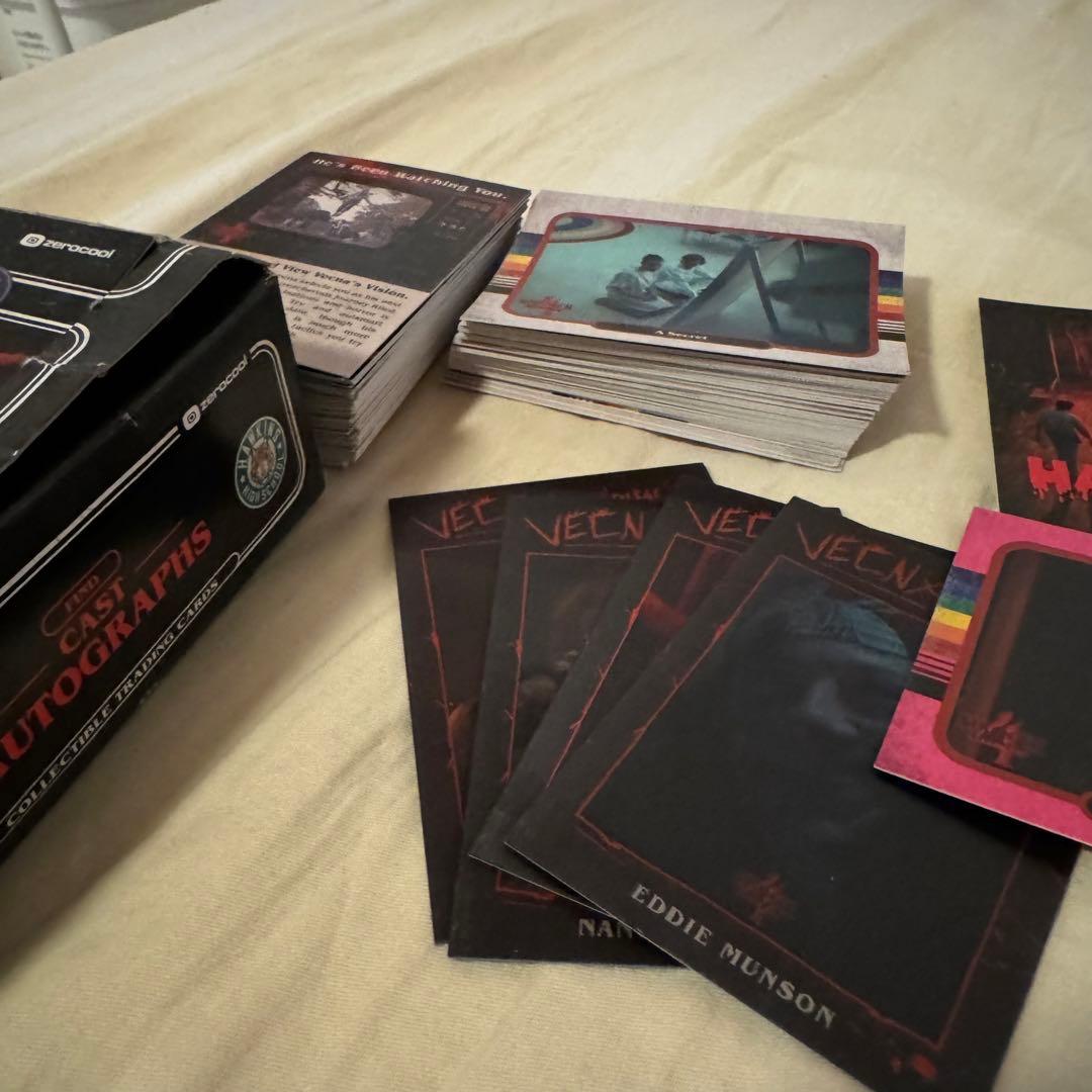 世界86枚 限定ストレンジャーシングス topps ジョナサン ナンシー