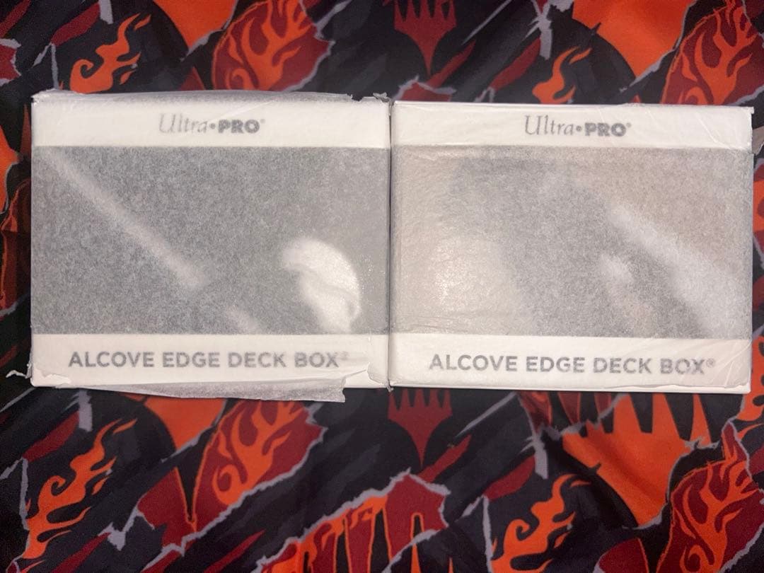 ウルトラプロ　クラウド　セフィロス　デッキケース　MTG FFコラボ未開封未使用 ウルトラプロ社FF×MTGデッキケース「 クラウド」 | ポプサン商会