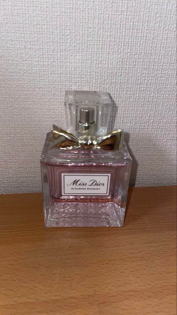 Miss Dior 香水 ブルーミングブーケ✨とボディークリームのセットです！！ クリスチャン ディオール Dior ミスディオール ブルーミングブーケ