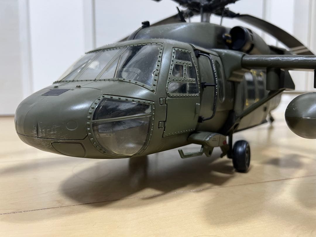 超希少】エリートフォース 1/18 ブラックホーク UH‑60 ヘリコプター