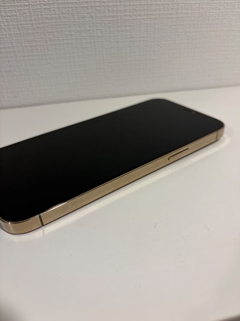 美品】iPhone12promax 256GB ゴールド - メルカリ