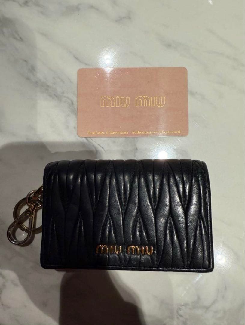 MIU MIU ブラック 名刺入れ キルティング Brandol / MIU MIU ミュウミュウ 名刺入れ キルティングレザー