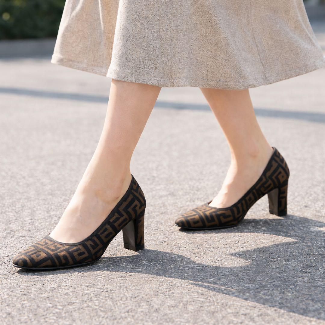 美品 FENDI フェンディ ズッカ柄 パンプス 36 23cm 茶 黒 FF - メルカリ