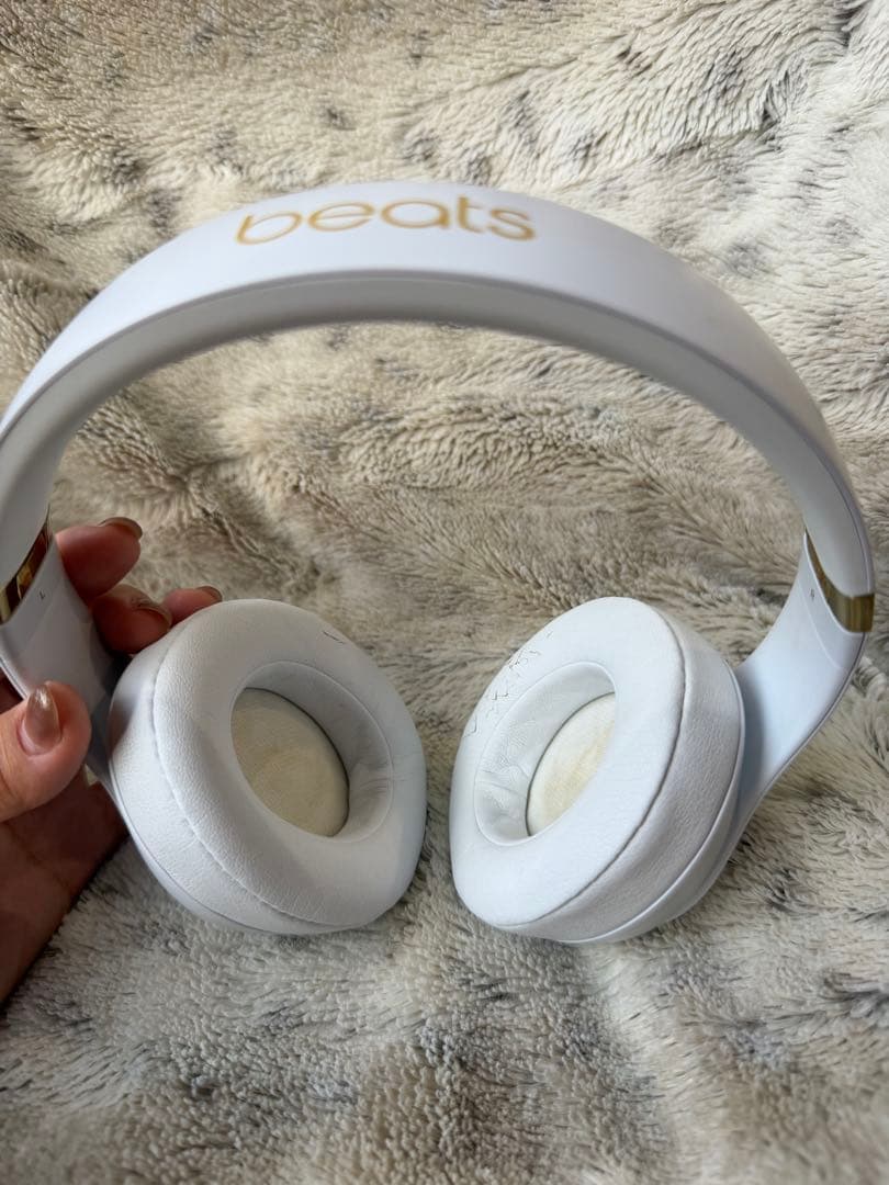 BEATS STUDIO3 ワイヤレスヘッドホン ホワイト - メルカリ