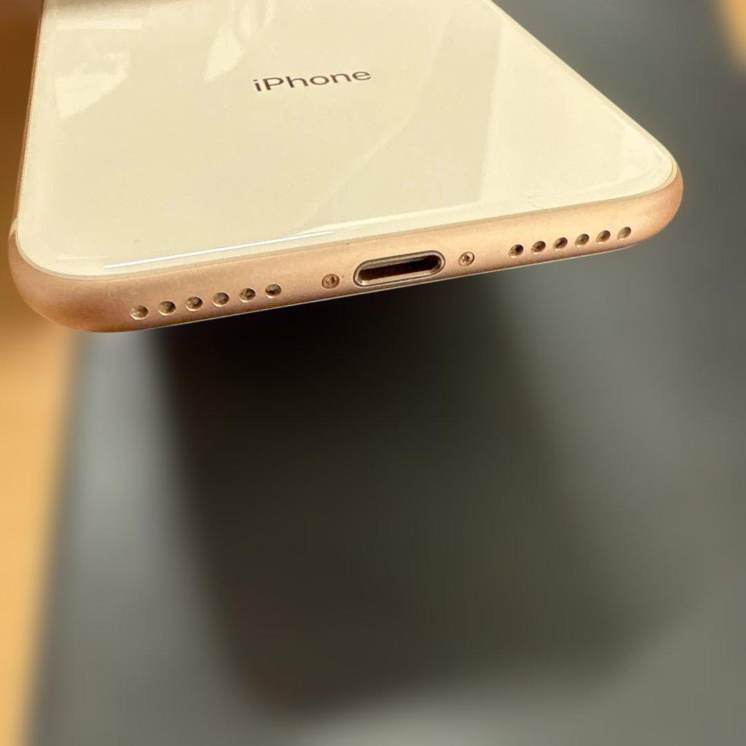 Apple iPhone 8 ゴールド 64GB SIMフリー バッテリー82%