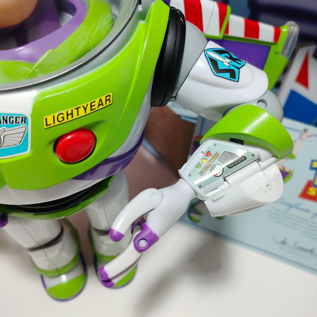 トイ・ストーリー シグネチャーコレクション バズ・ライトイヤー