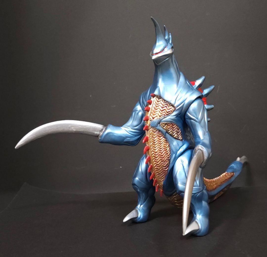 ゴジラ怪獣ソフビ ガイガンミレース リペイント完成品 - メルカリ