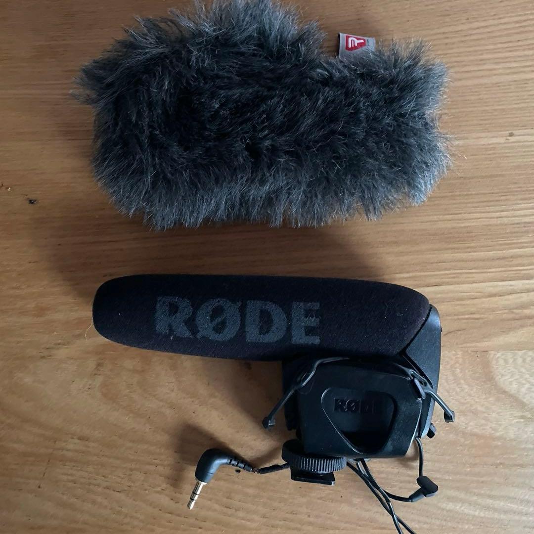 Panasonic DMC−GH4 レンズキットバッテリー3つおまけ マイクつき