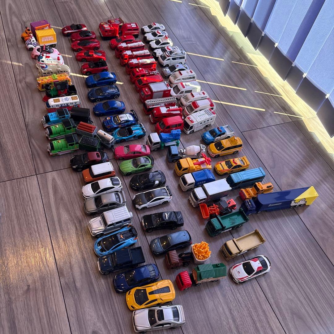 ミニカーセット トミカ 70台以上 引退品 ディズニー まとめ売り Amazon | トミカ キャラトミカ ディズニーキャラクター おもしろ
