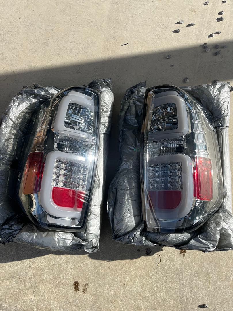 2014〜USトヨタ　タンドラ　テールランプ 車検対応 14~タンドラ オレンジウインカーモデル 2014y〜 タンドラ ファイバー