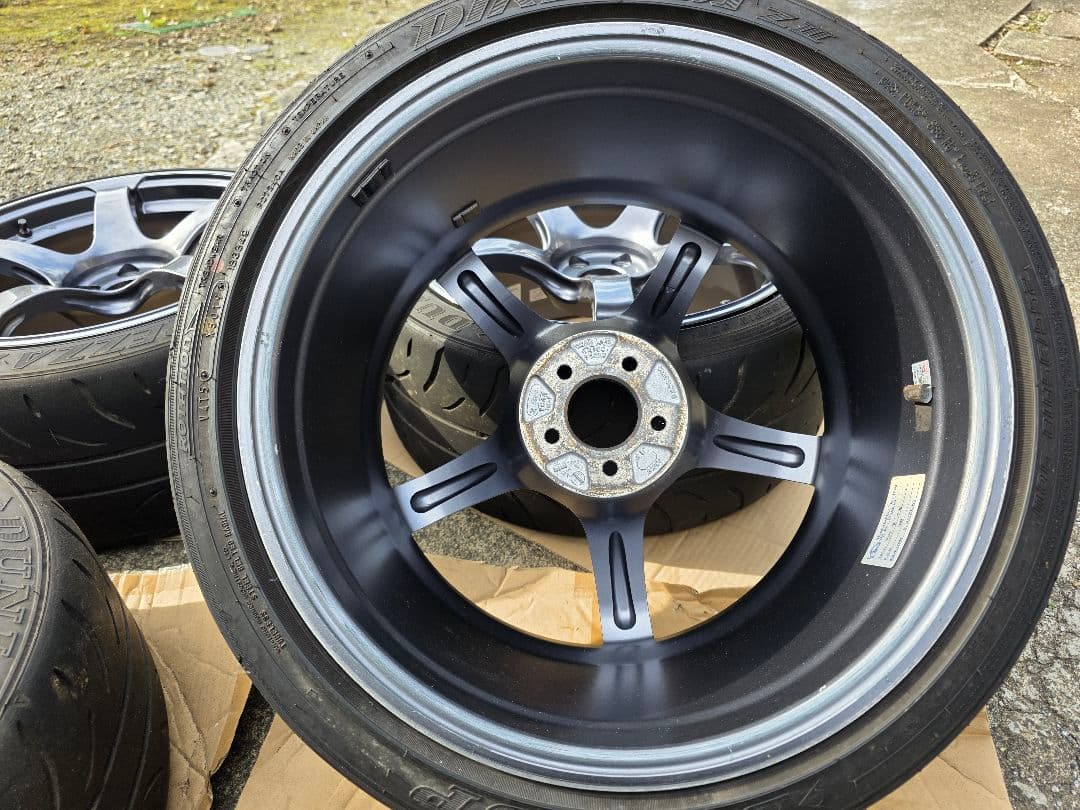 ADVAN TC-4 18インチ 9.5J +45 PCD100 5H