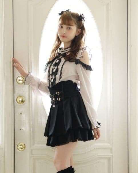 3つリボンハートチョーカーブラウス リズリサ LIZLISA ブラック×ピンク