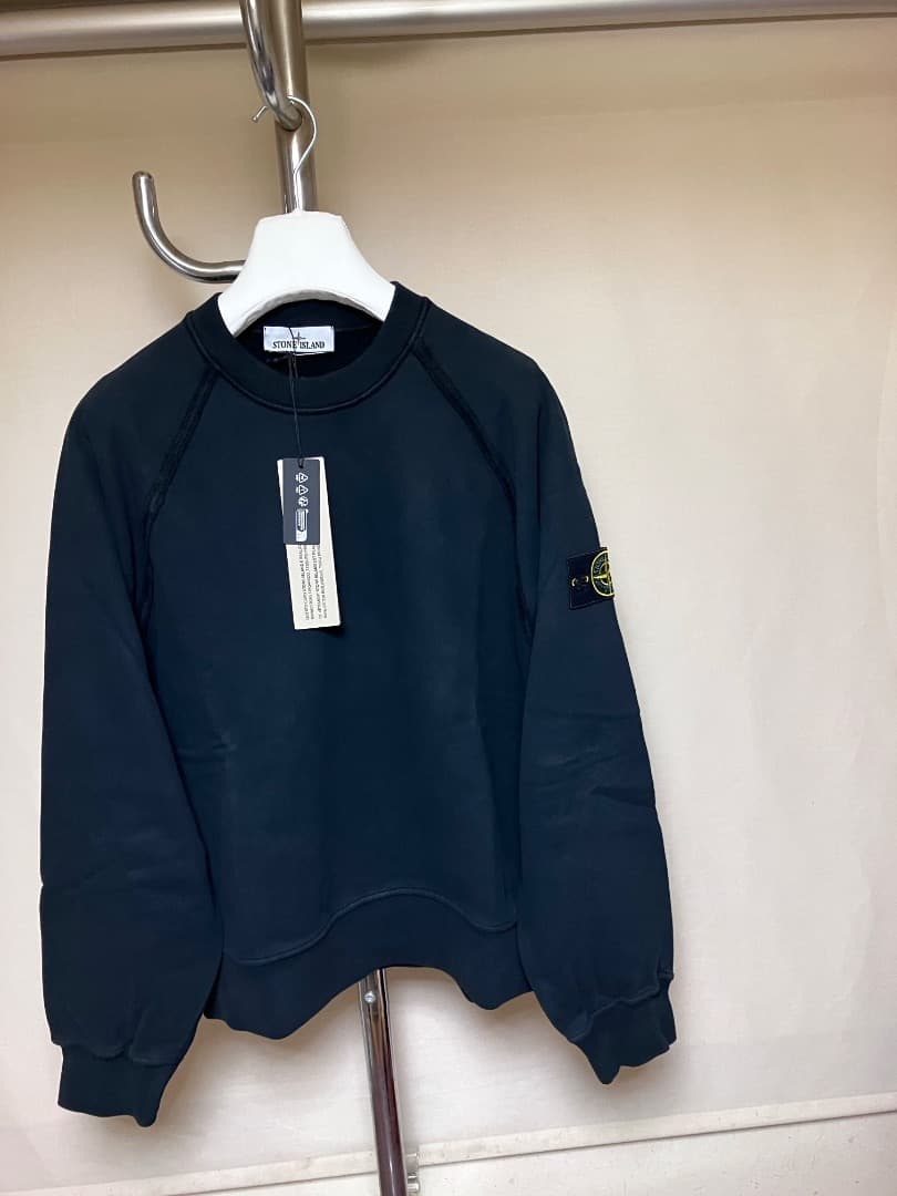 新品 M 25aw Stone Island ロゴパッチスウェット 18690 - メルカリ