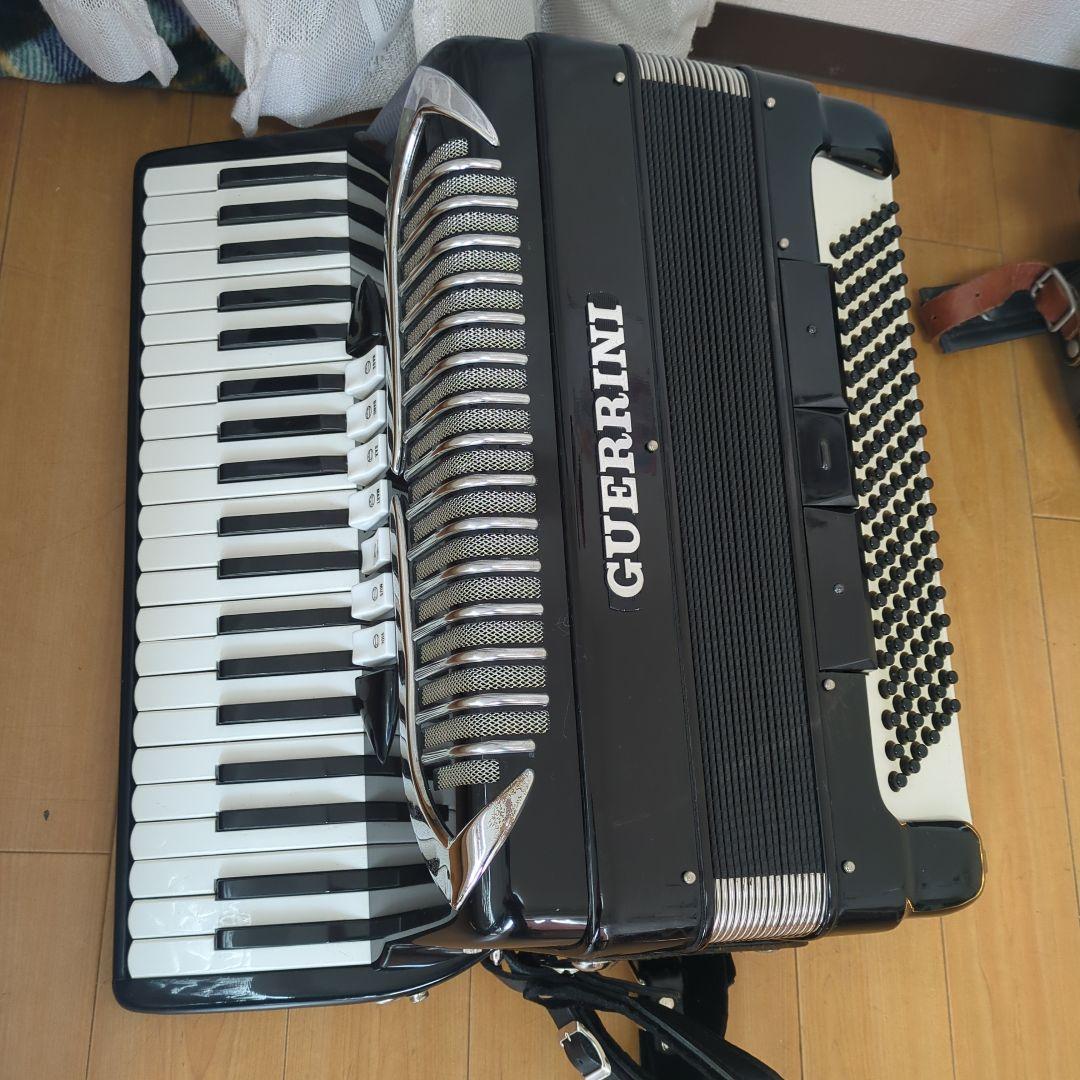 本日夕方6時終了美品イタリアGUERRINI 626アコーディオン - メルカリ