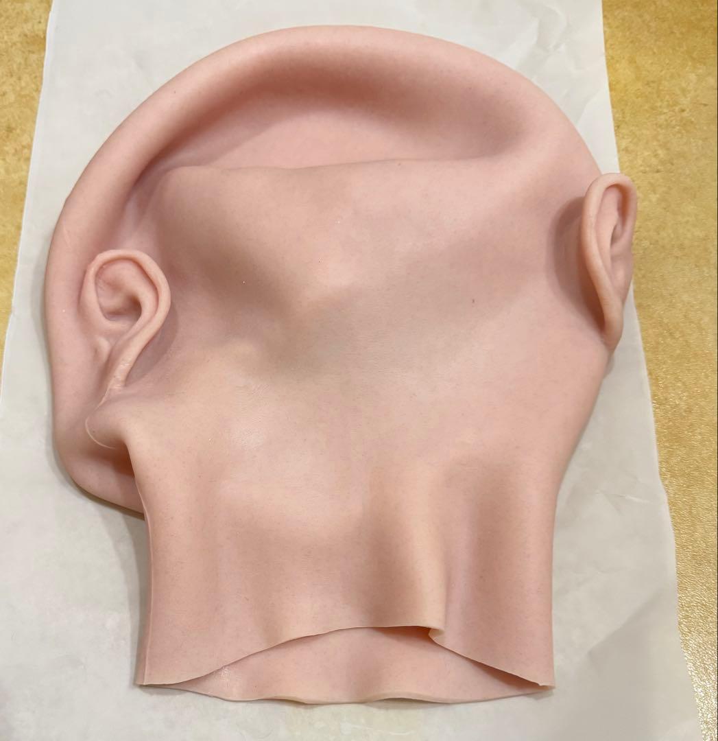 ご*く様 今週最終値下げ　フィメールマスク　シリコン　ほぼ新品