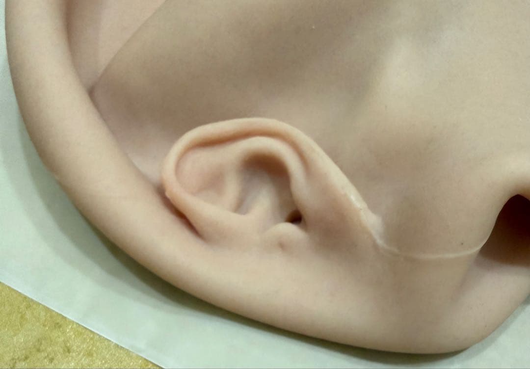 ご*く様 今週最終値下げ　フィメールマスク　シリコン　ほぼ新品