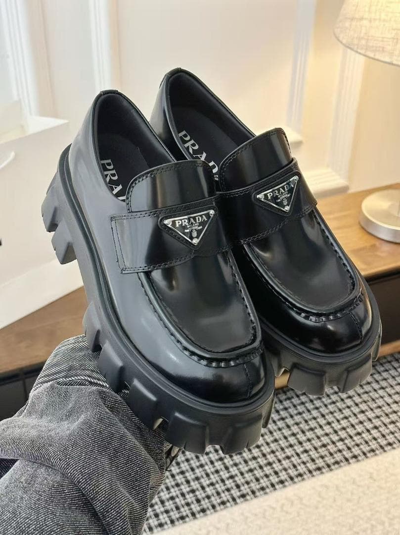 PRADA ブラック ローファー プラダ PRADA ローファー オックスフォード トライアングルロゴ