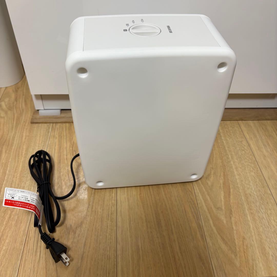 ほぼ新品】2025年製セラミックファンヒーター アイリスオーヤマ - メルカリ