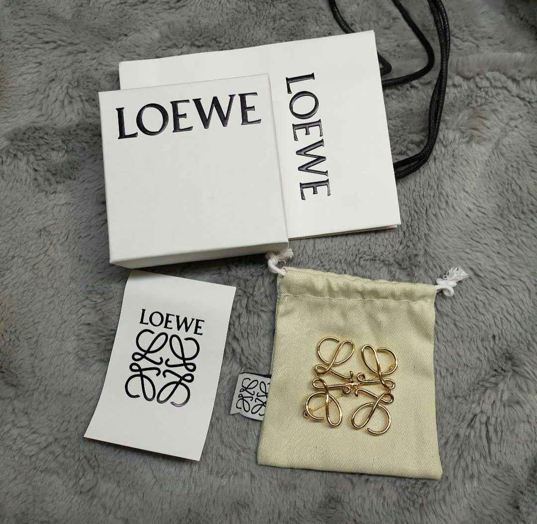 LOEWE ロエベ アナグラムブローチ ゴールド 刻印あり - メルカリ