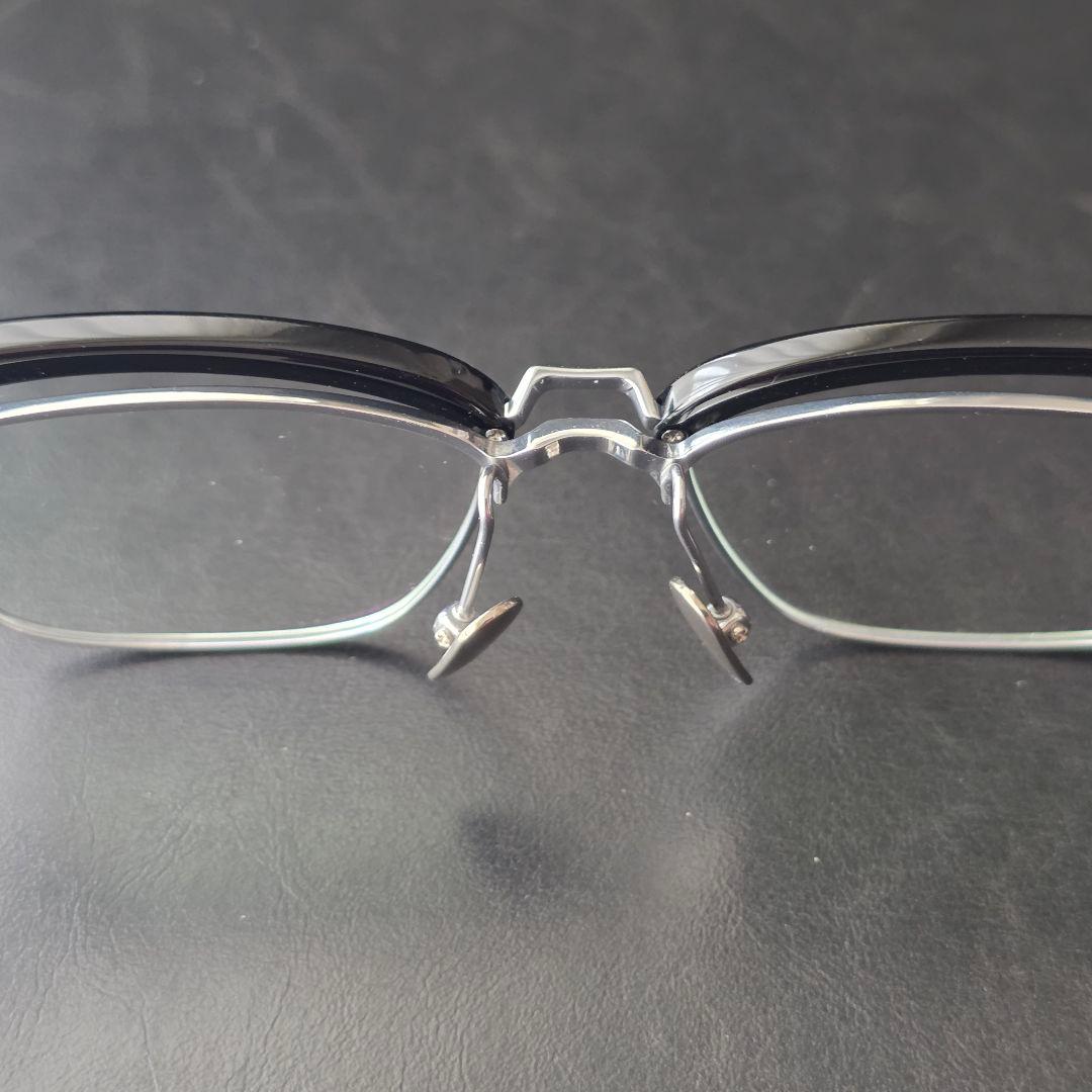 跳ね上げ式 メガネ サーモントブラック/シルバー チタン/アセテート