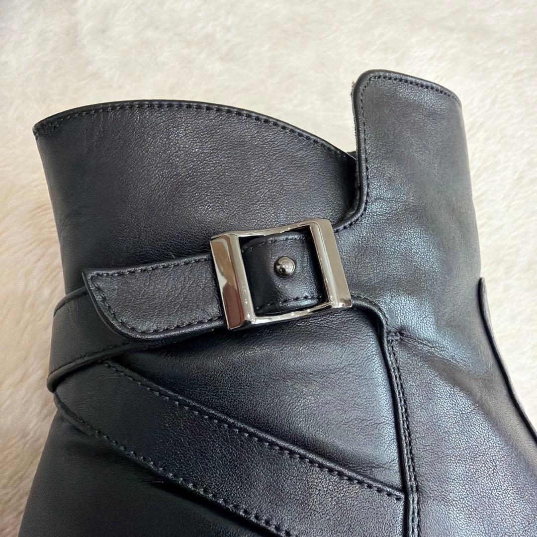 ペダラ】23.5 アシックス ショートブーツ クロスベルト 黒 サイド