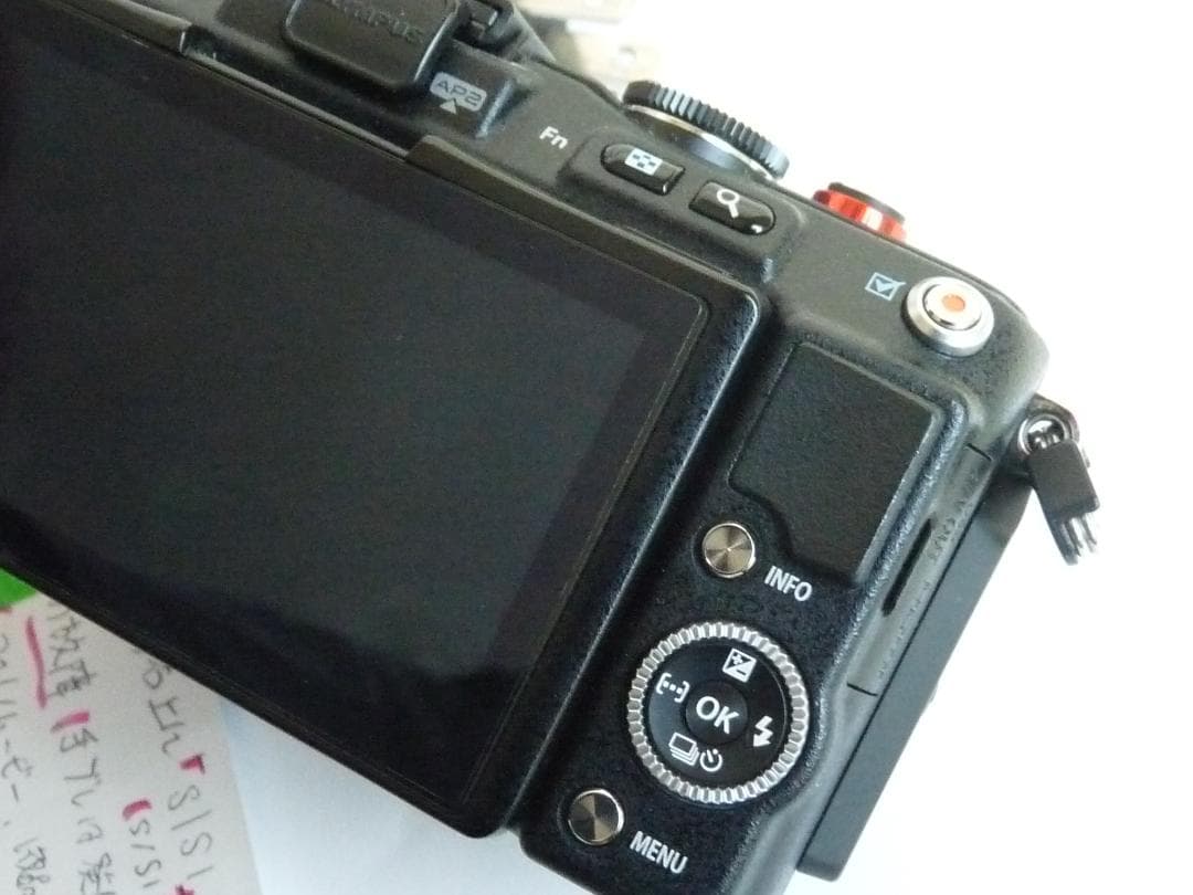 OLYMPUS E-PL6 Zuico14-42mm ミラーレス 手振れ補正不可 - メルカリ