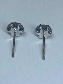 PT900ブラックダイヤモンドピアス1カラット(0.50ct×2)AAA