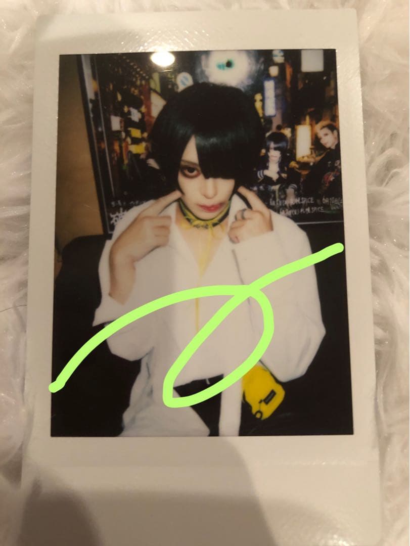 ♡ 甘い暴力 咲 サイン入り チェキ ♡ - メルカリ