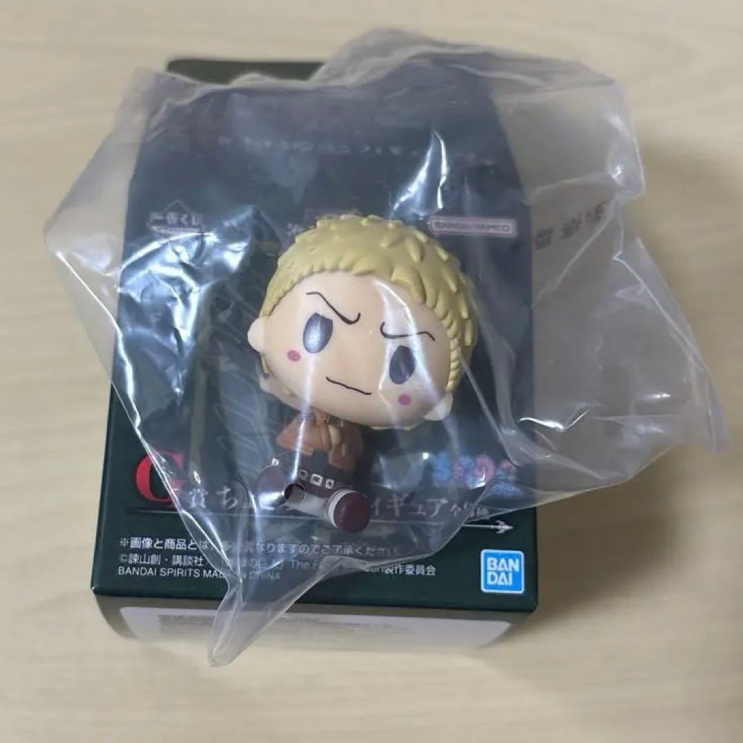 進撃の巨人一番くじG賞ちょこのっこフィギュアライナーブラウン - メルカリ