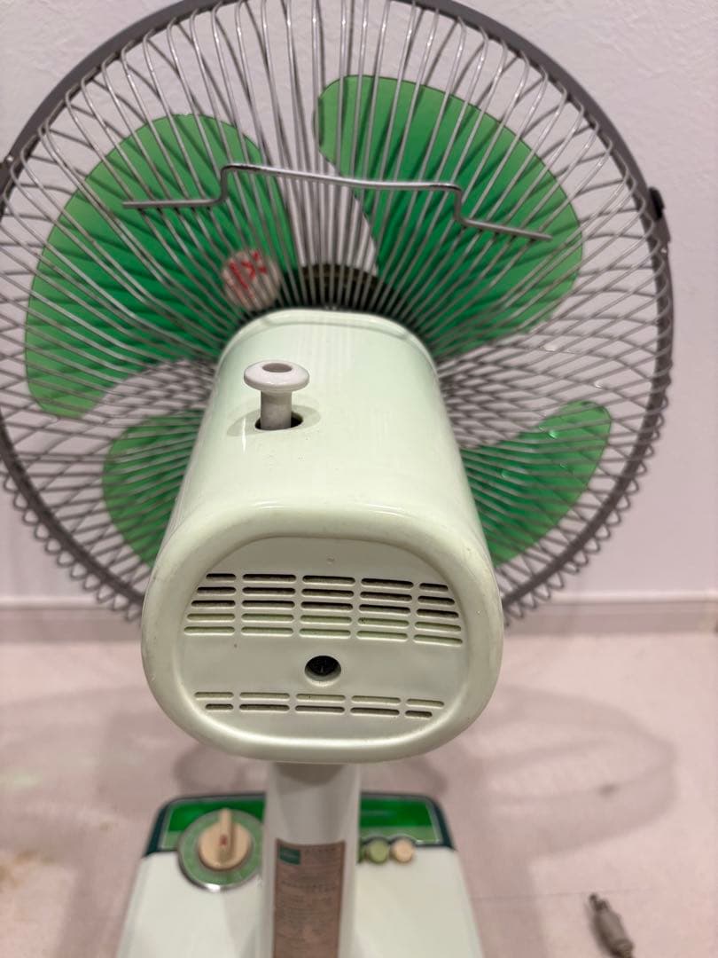 昭和レトロ】TOSHIBA 東芝 扇風機 F131g - メルカリ
