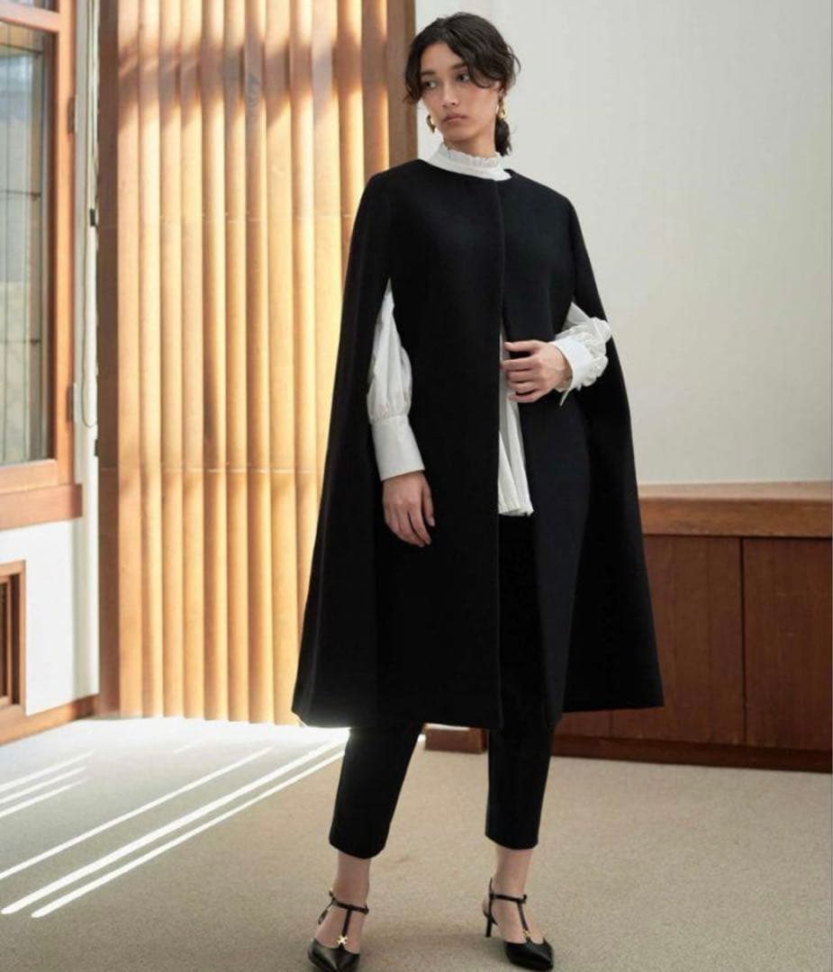 ellieケープコート♡ブラック - メルカリ