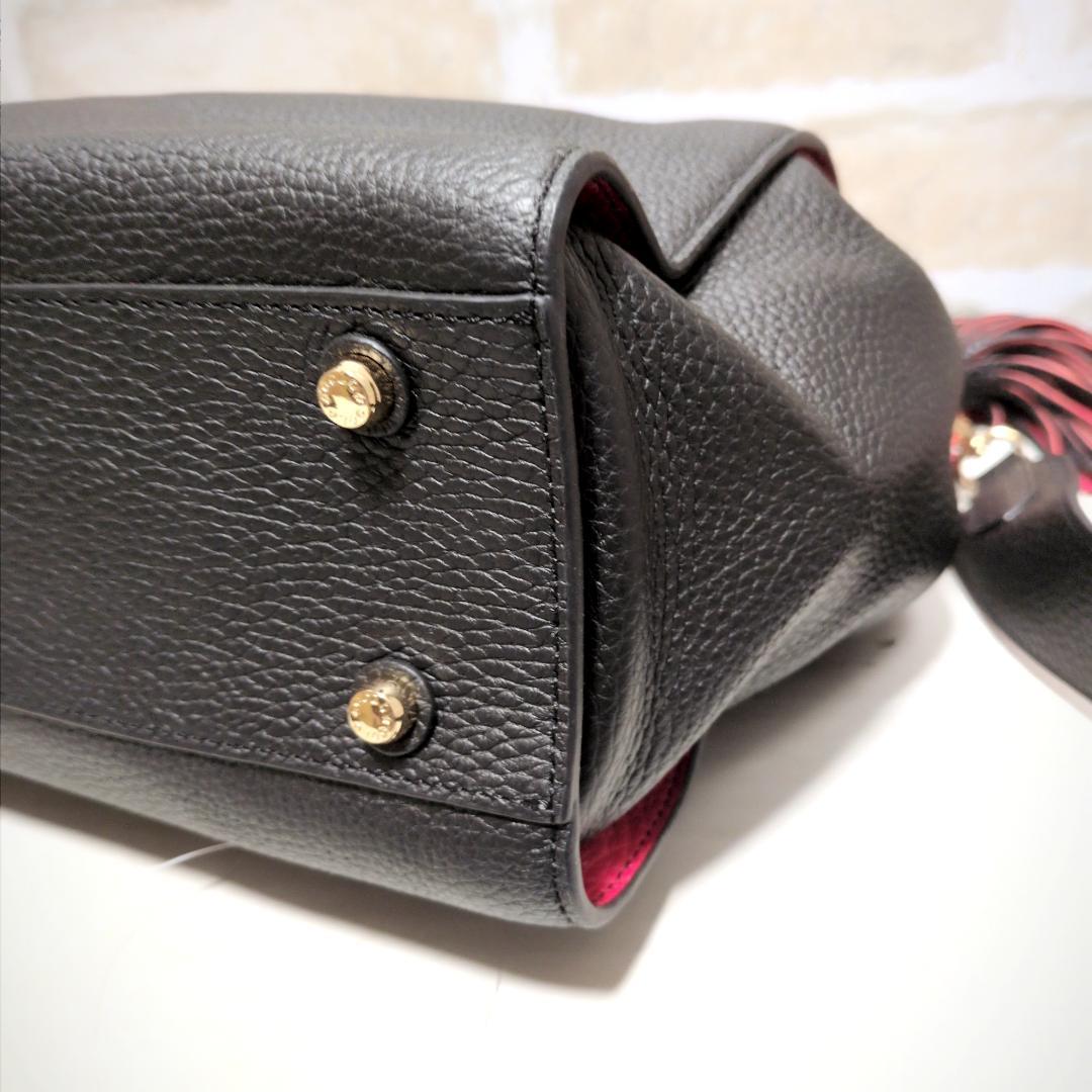 ☆ココセリュックスゴールド 2WAY シボ革 バッグ スマホケース付 黒赤