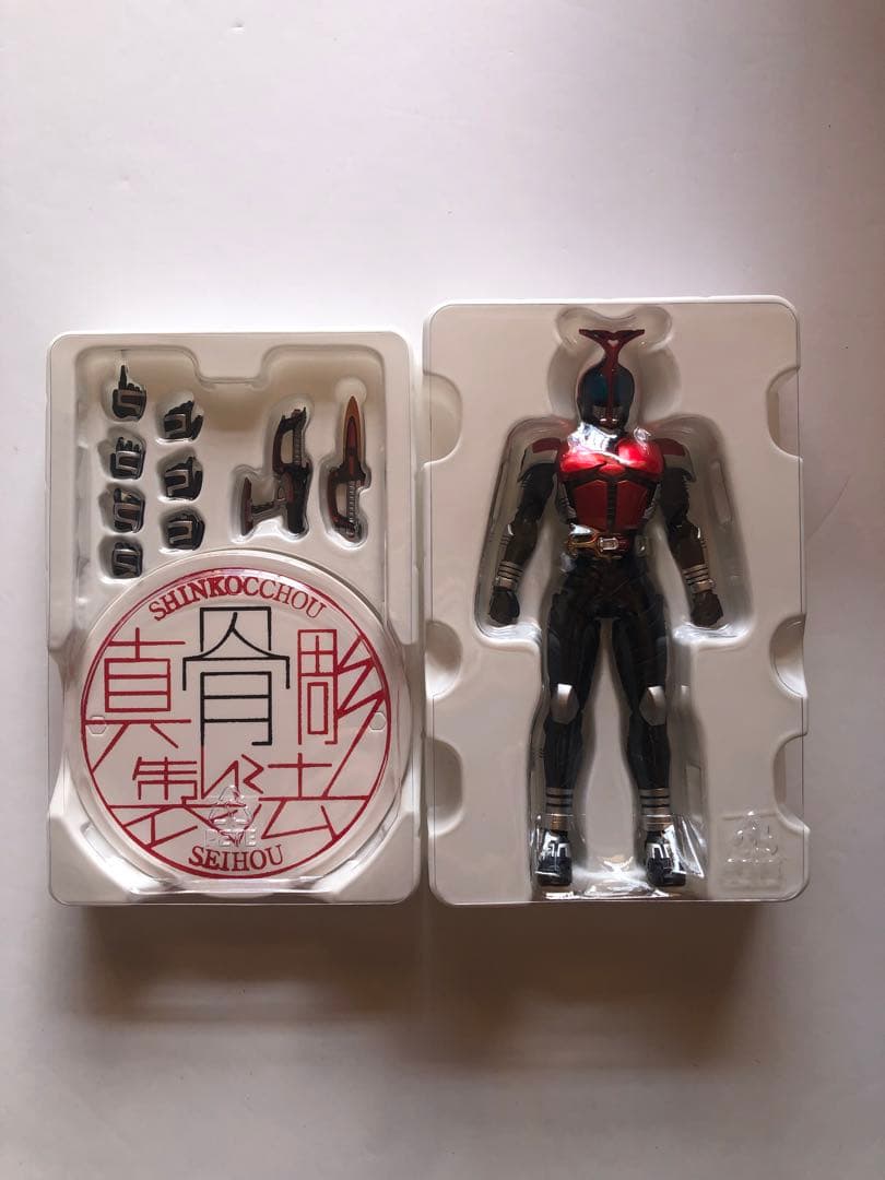 s.h.figuarts 真骨彫製法　仮面ライダーカブト　10th