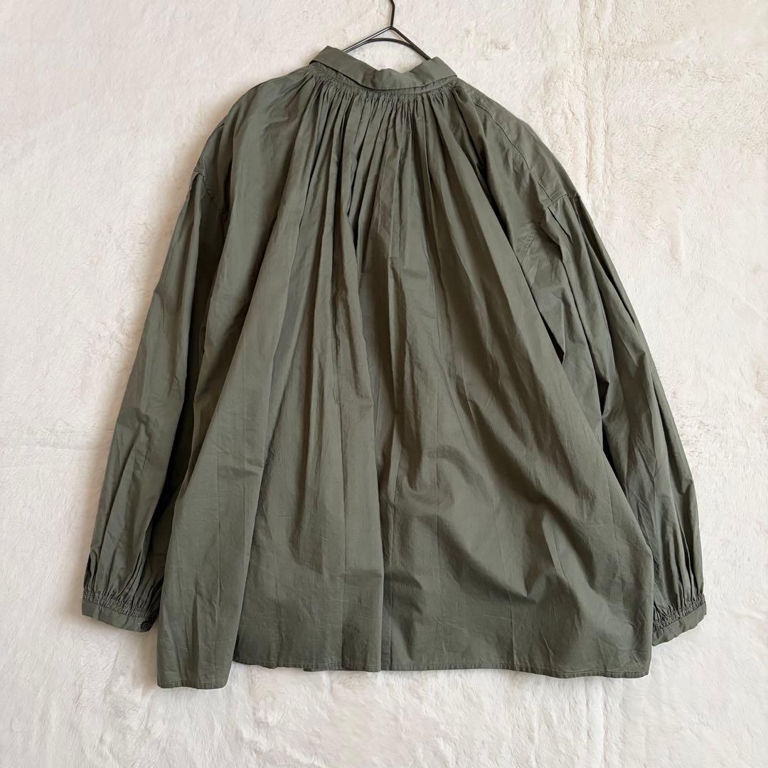 Veritecoeur ヴェリテクール アンティークブラウス カーキ ギャザー