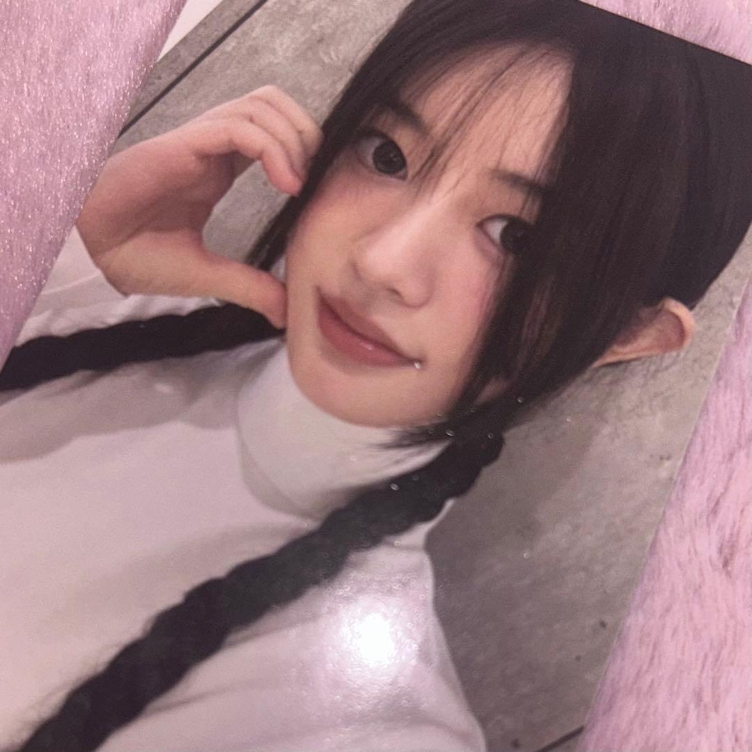 illit ミンジュ 封入 トレカ - メルカリ