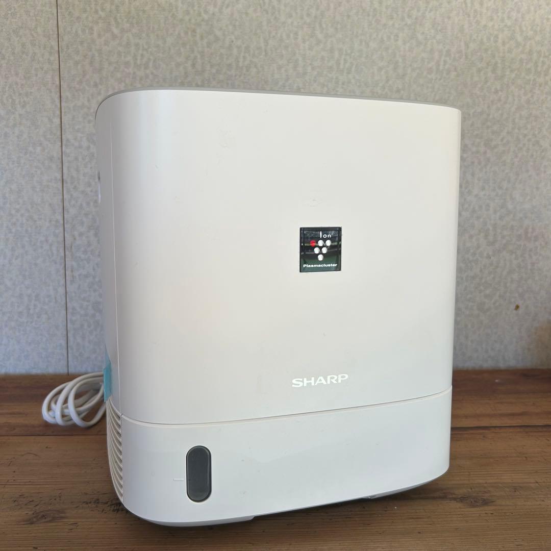 SHARP 衣類乾燥除湿機 プラズマクラスター CV-P60-W ホワイト CV-P60 | 除湿機：シャープ