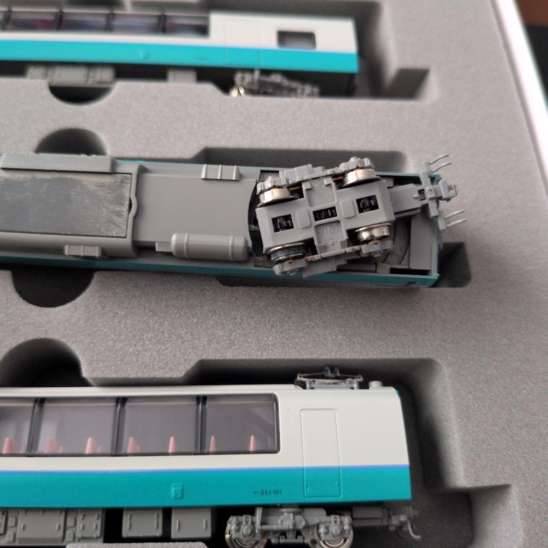 KATO 10-474 251系 スーパービュー踊り子 新塗装 6両基本セット - メルカリ