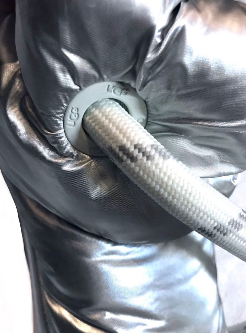 アグUGGクラシックマキシショートパファーブーツシルバー防水保温性