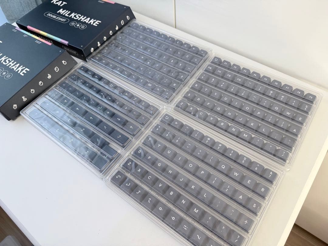 KAT Milkshake Keycaps Dark フルセット【未使用新品】 - メルカリ