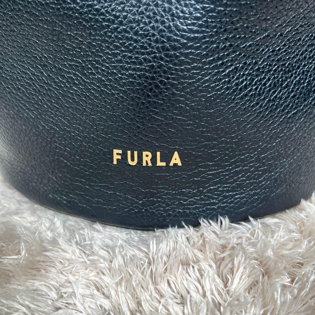 フルラ ダナエ レザー 黒 2way ショルダーバッグ ターンロック - メルカリ