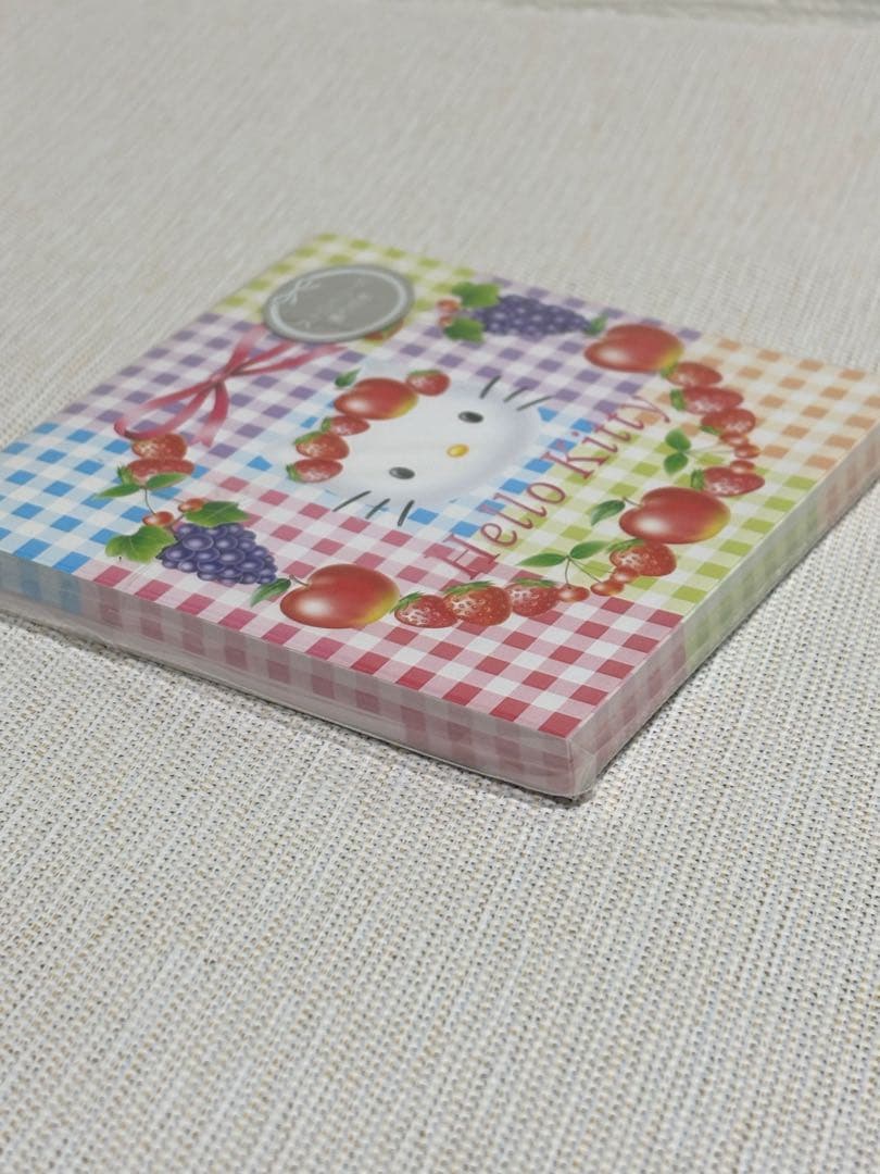 希少 ハローキティ✨フルーツ柄 香り付き メモ帳 新品未使用