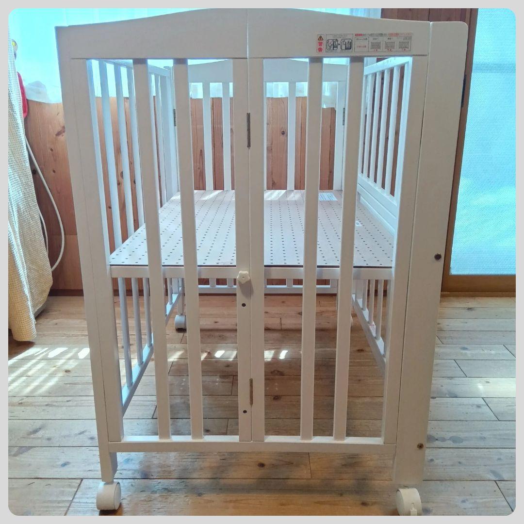 《送料無料》カトージ　ミニベビーベッド 折りたたみ　ホワイト⭐︎ ぴーこ