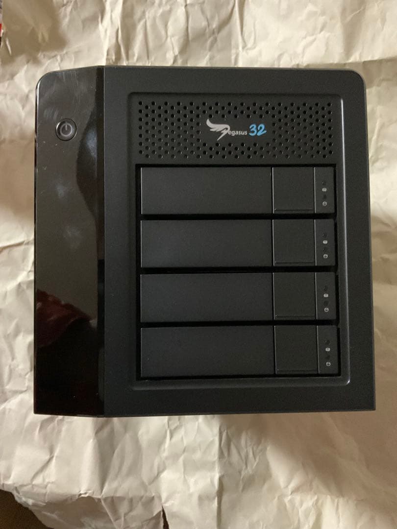 外付けハードディスク・ドライブ PROMISE Pegasus32 R4 16TB HDD 40Gbps TB3 2714-01.jpg?v=1749452375