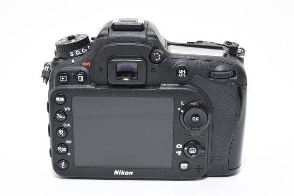 ニコン Nikon D7200 ボディ 元箱付き 《ショット数16796回》