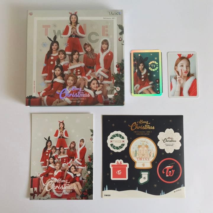 TWICE】CD/トレカ/ポスターセット（デビュー〜初期）の通販はau PAY