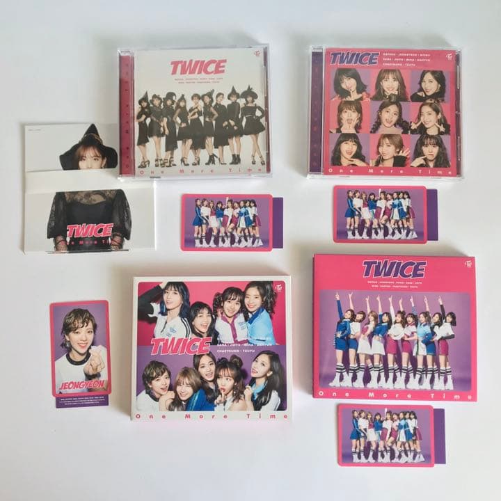 TWICE】CD/トレカ/ポスターセット（デビュー〜初期）の通販はau PAY